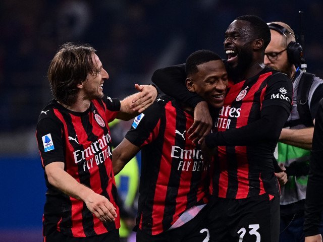 Ziua de 21 martie aduce în Italia ooclire de evenimente sportive din cele mai diverse, dar cu un punct de atracție clar pentru iubitorii fotbalului: derby-ul dintre Lazio și AC Milan, un duel care promite să fie incendiar, programat pentru ora 21:45 pe Duelul Giusseppe Meazza