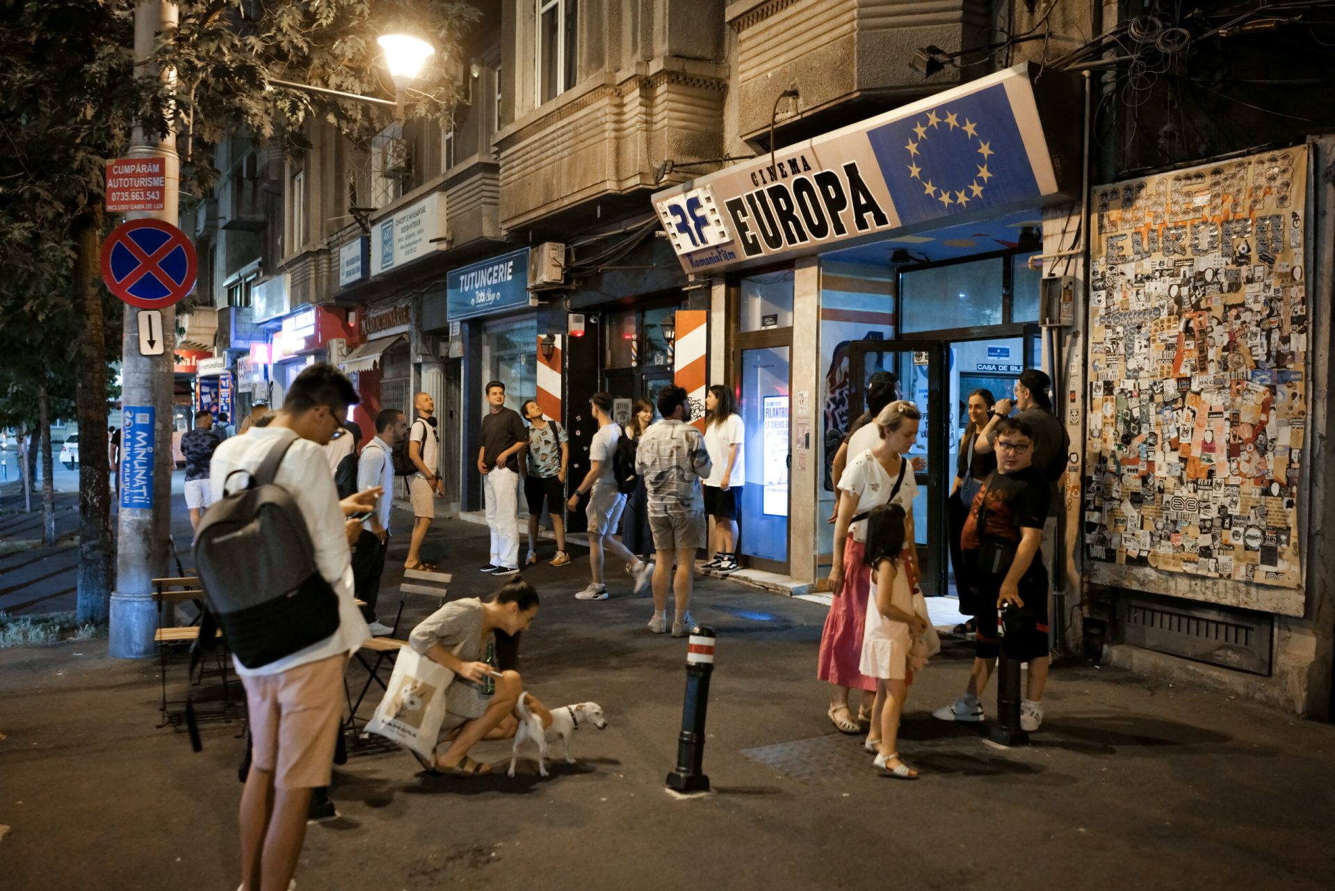 Cinema Bucureștean găzduiește o retrospective de filme românești clasice și contemporane Într-o inițiativă ce aduce în prim-plan cinematografia românească și valorile sale artistice, Cinema Europa anunță o serie de proiecții dedicate filmelor care au marcat ultimele decenii