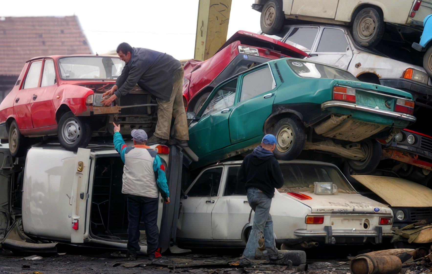 Bani disponibili, programul Rabla 2026 în suspans Se pare că banii existăn, însă lansarea oficială a Programului Rabla pentru 2026 rămâne în ceață, iar motivele sunt mai complexe decât simpla disponibilitate a fondurilor