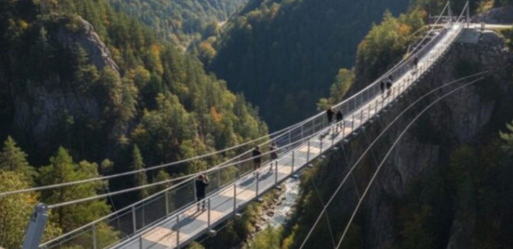 România va avea cel mai înalt pod suspendat pentru pietoni din Europa. Investiția se ridică la 6 milioane de euro