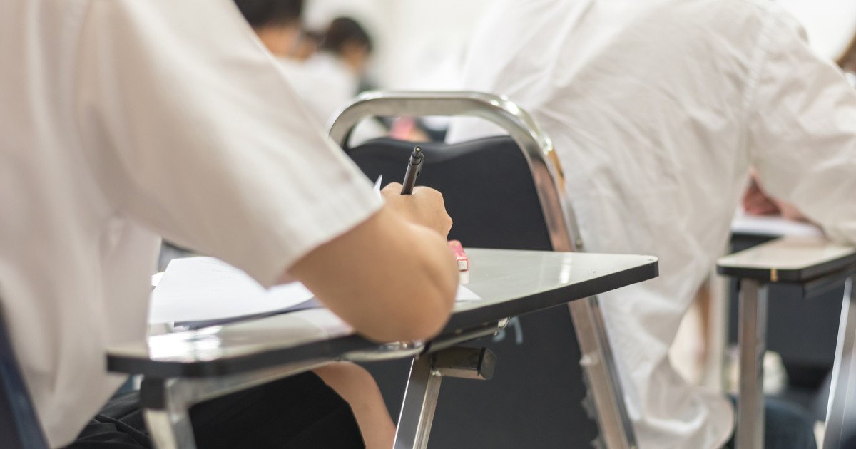Simulare Bacalaureat 2026, proba la alegere. Subiecte profil real și uman: Ce exerciții au avut de rezolvat elevii