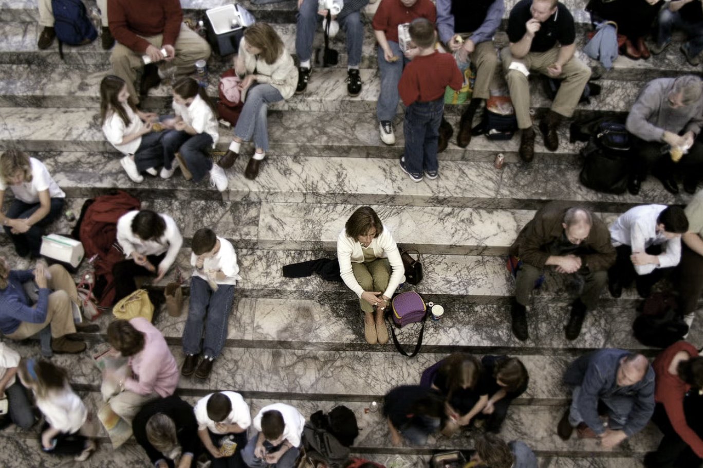 Cum se transformă prietenia într-un serviciu plătit: o nouă industrie emergentă în era digitală Într-o lume în care conexiunea umană devine tot mai mult un bun de consum, un nou fenomen atrage atenția – afaceri care promit să transforme prieteniile și socializarea într-un serviciu plătit