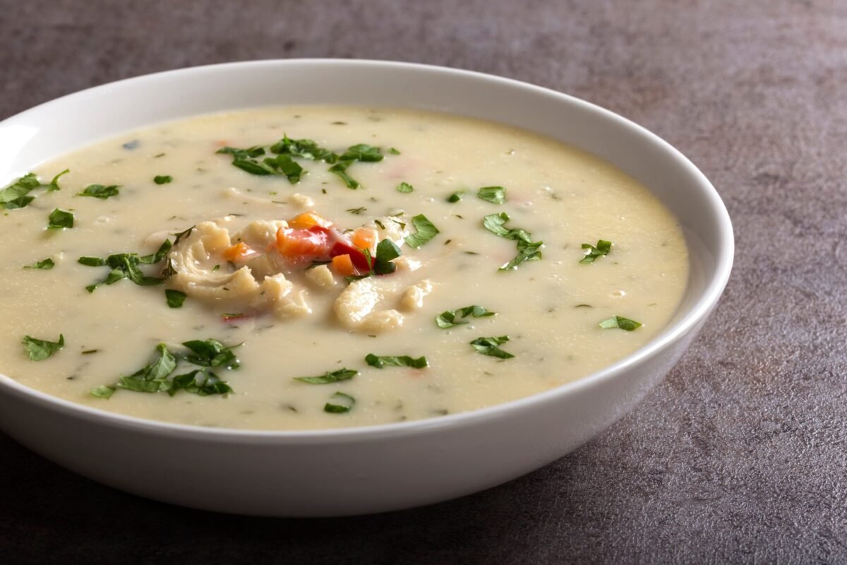 Supă de hrean: o rețetă tradițională plină de savoare și beneficii, perfectă pentru Postul Paștelui Postul Paștelui aduce cu sine o serie de restricții culinare, dar și posibilitatea de a descoperi preparate tradiționale, sănătoase și pline de savoare