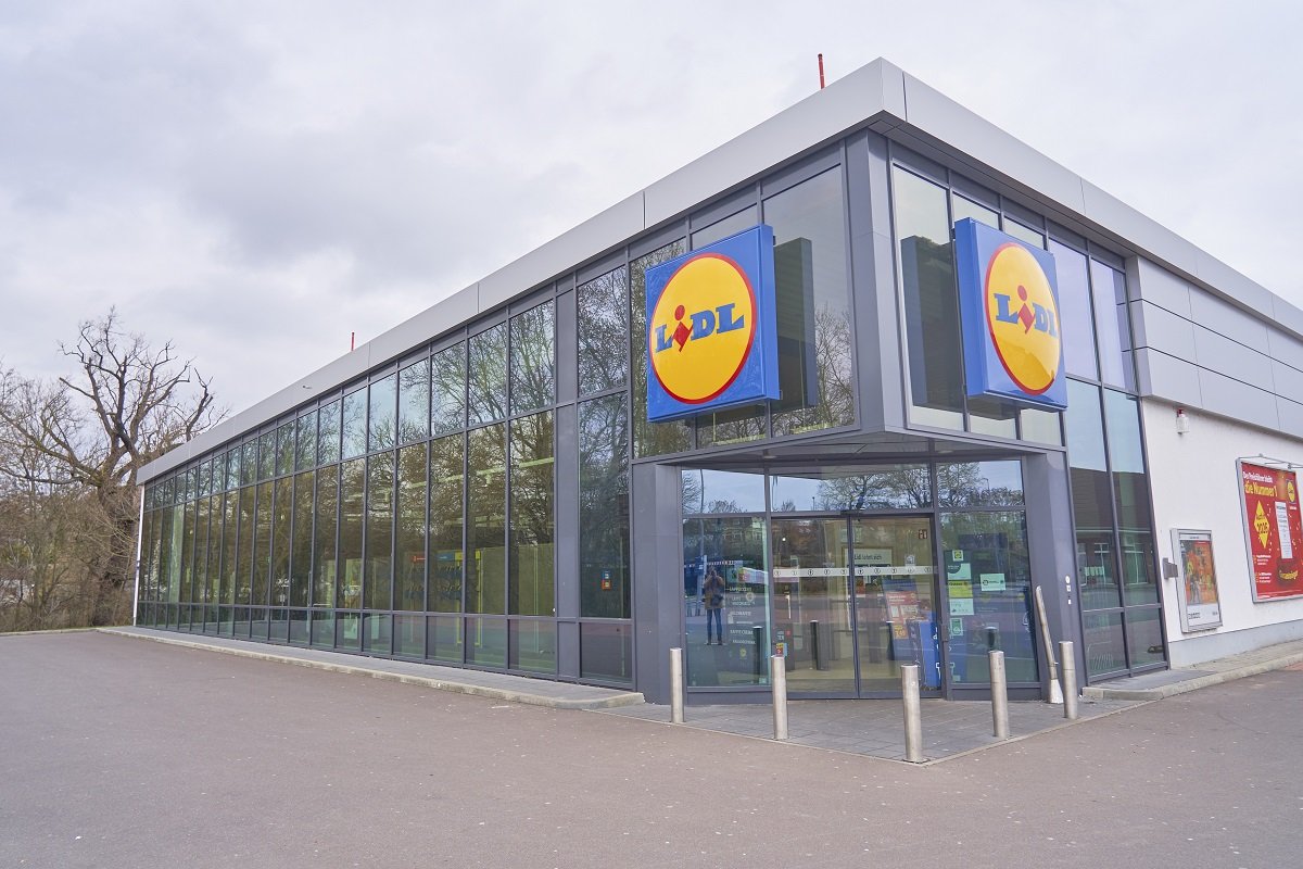 Topul celor mai mari importatori de alimente din România pentru 2025: dominație a retailerilor externi și surprize în clasament Retailul alimentar din România continuă să fie dominat de marile lanțuri internaționale, iar în clasamentul celor mai importanți importatori de produse alimentare, prezența componentelor globale devine tot mai evidentă