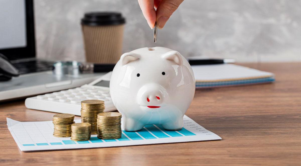 Valul de scumpiri și inflația galopantă afectează tot mai mult românii, punându-i în fața unei realități financiare din ce în ce mai complicate