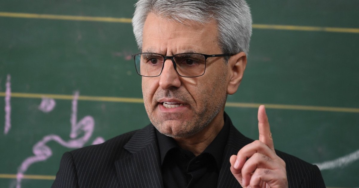 Iranul avertizează România: răspuns politic și legal dacă țara noastră permite utilizarea bazelor militare pentru operațiuni împotriva Teheranului Iranul a emis, luni, un avertisment dur la adresa României, subliniind că va reacționa atât politic, cât și juridic dacă autoritățile noastre permit Statelor Unite să folosească bazele militare din țară pentru acțiuni împotriva Iranului