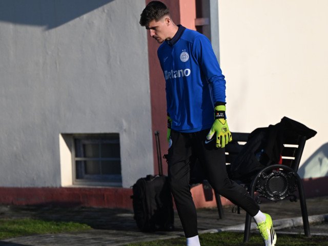 Ștefan Târnovanu părăsește FCSB după decizie surprinzătoare