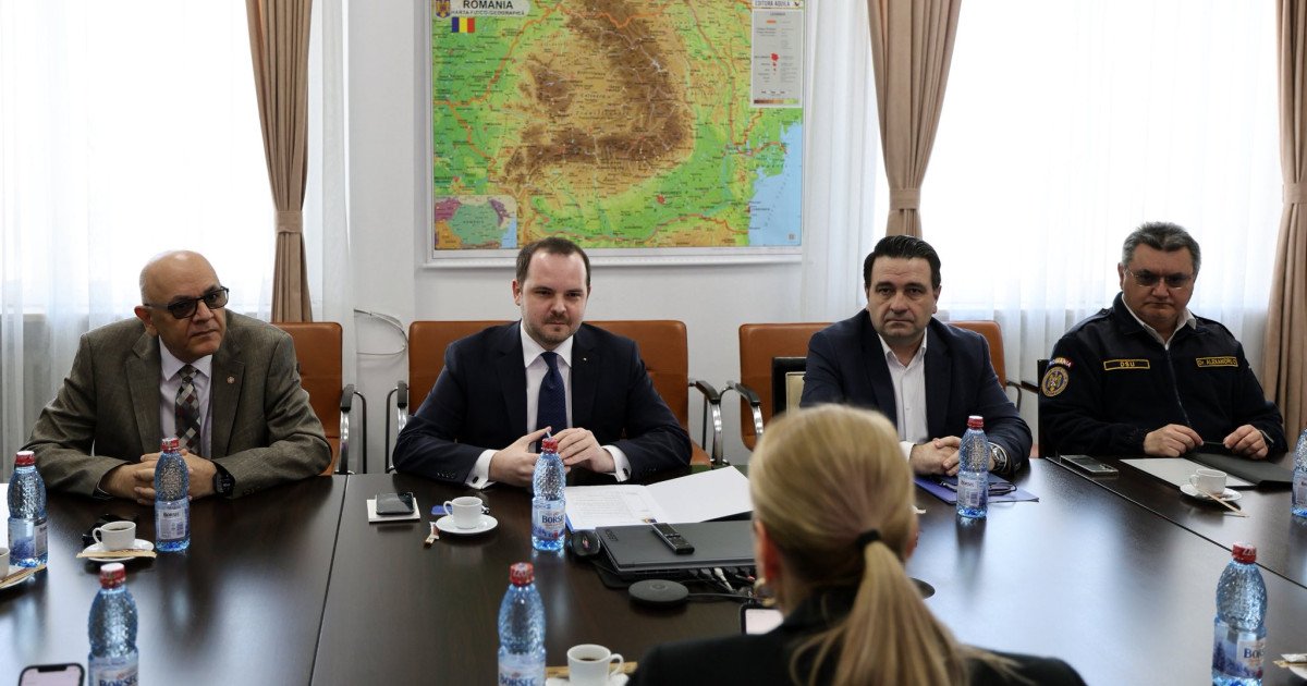 România își întărește sistemul medical în fața crizelor sanitare majore Criza sanitară din ultimii ani a fost un test de reziliență pentru sistemul medical românesc, dezvăluind vulnerabilități atât în infrastructură, cât și în gestionarea resurselor