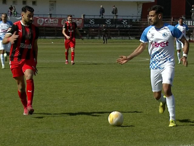 CSM Reșița, învinsă categoric de Corvinul Hunedoara: un pas mare spre promovarea în SuperLigă Reșița a avut parte sâmbătă de un moment dificil, pierzând cu scorul de 1-3 în fața celor de la Corvinul Hunedoara, într-un meci extrem de important din campionatul ligii secunde