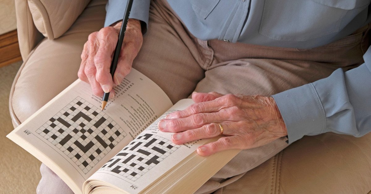 De câteva decenii, mesajul public privind beneficiile exercițiilor fizice pentru prevenirea bolilor neurodegenerative a fost clar și constant: mișcarea menține creierul sănătos, reduce riscul de demență și îmbunătățește calitatea vieții la vârsta a treia