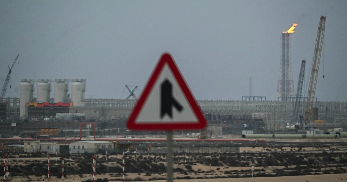 Qatarul pregătește o potențială întrerupere totală a exporturilor de energie către restul lumii, în cazul în care tensiunile geopolitice escaladate în Golf peste conflictul cu Iranul vor continua să se intensifice, iar prețurile petrolului vor atinge pragul de 150 de dolari pe baril