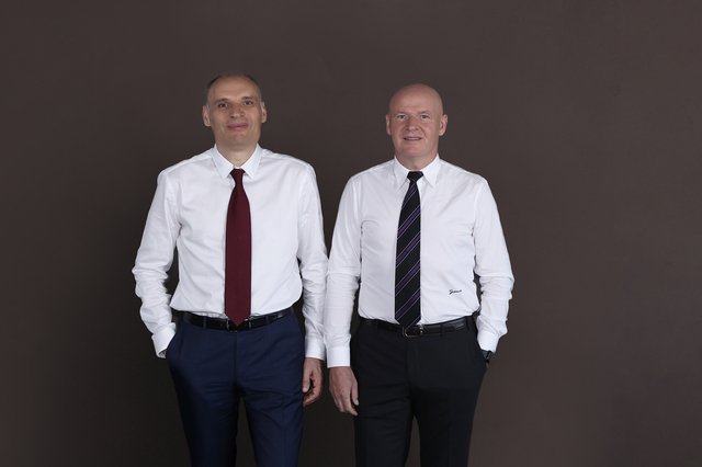 Frații Pavăl, proprietarii Dedeman, fac pași importanți în direcția energiei regenerabile, consolidând astfel poziția grupului Pavăl Holding în sectorul investițiilor sustenabile