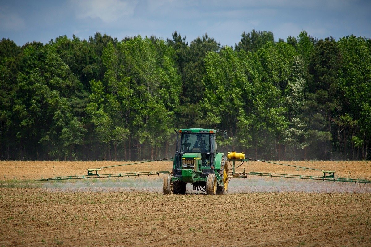 PSD cere premierului Bolojan să deblocheze initiativa ministrului Agriculturii pentru scutirea fermierilor de acciză și TVA la motorină