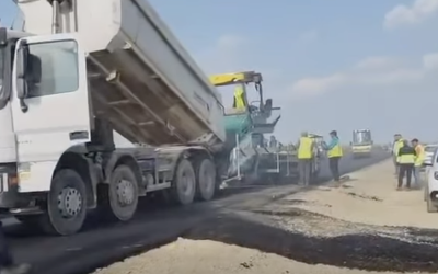 Autostrada de centură a Bucureștiului face progrese importante: asfaltul începe să se aștearnă pe lotul 1 din secțiunea A0 Nord Lucrările la proiectul de infrastructură strategic al capitalei iau avânt, iar stadiul actual indică faptul că deschiderea circulației pe anumite tronsoane ar putea avea loc în foarte scurt timp, eventual în luna iunie sau chiar iulie