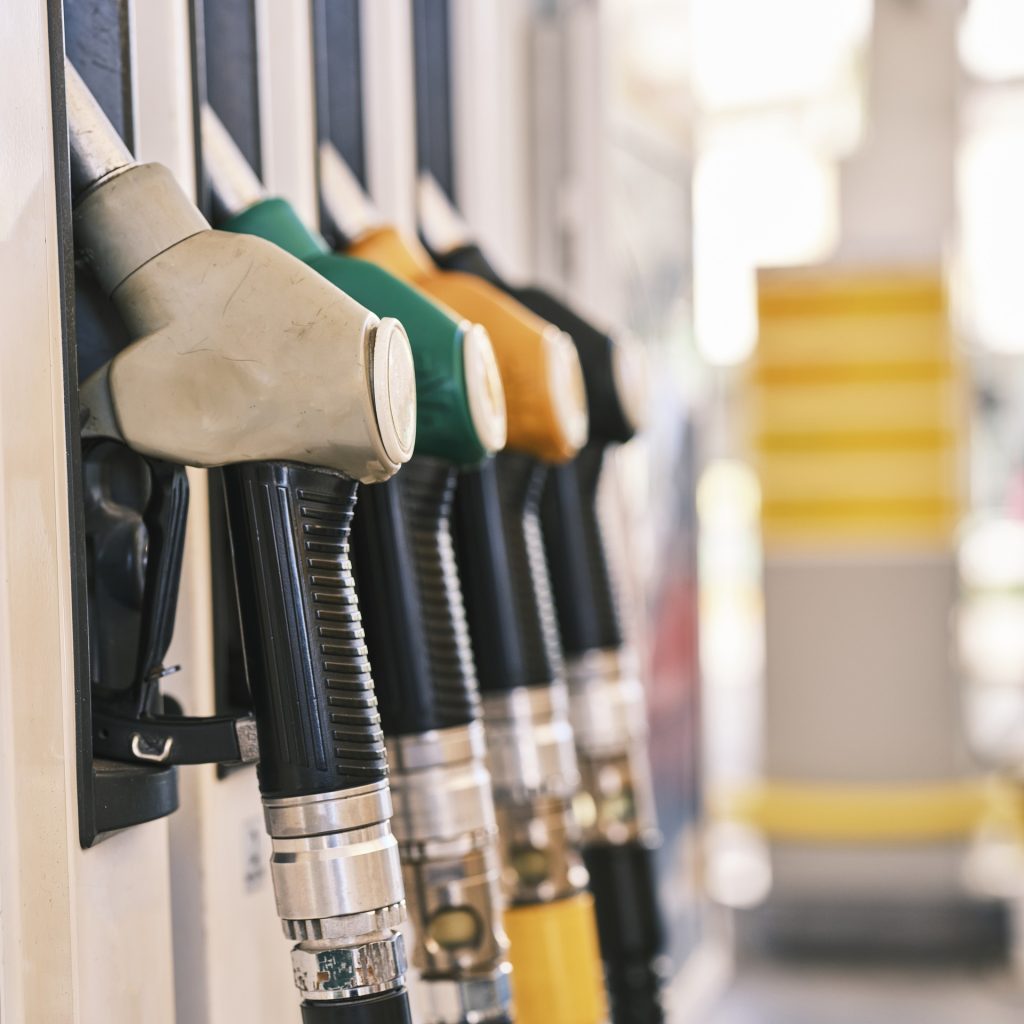 Prețurile carburanților din România au înregistrat recente creșteri semnificative, ajungând la cele mai mari niveluri din ultimele luni