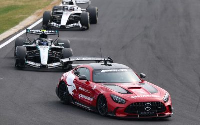Kimi Antonelli a câștigat pentru a doua oară consecutiv Marele Premiu al Japoniei, obținând o victorie spectaculoasă la Suzuka, într-o cursă marcată de strategii flexibile și decizii decisive