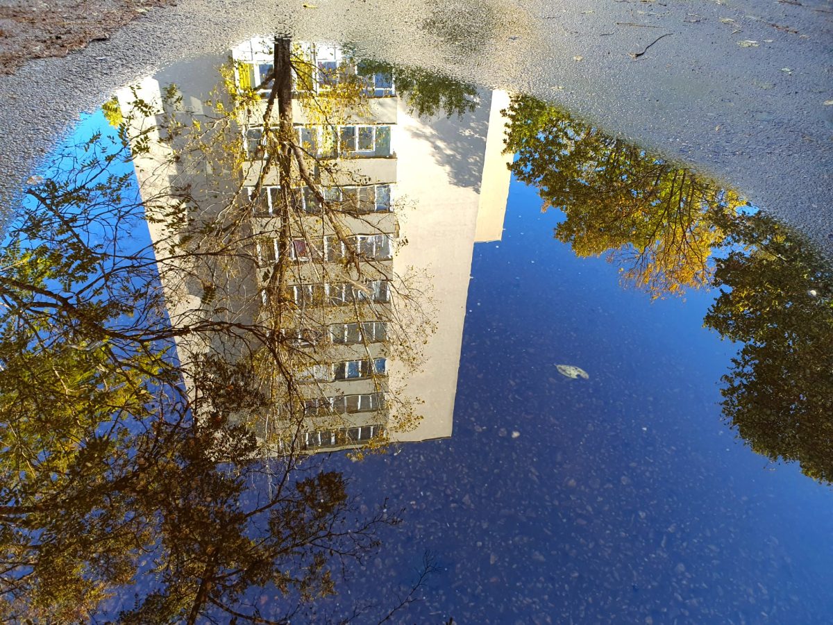 Criză pe piața imobiliară: vânzările au scăzut semnificativ în prima parte a anului Piața imobiliară din România traversează o perioadă dificilă, cu semne clare de încetinire a activității de vânzare în primele două luni ale anului 2026