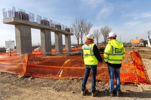 Imagini de la șantierul variantei ocolitoare Buftea arată progrese semnificative în procesul de construcție, în timp ce autoritățile și constructorii promit finalizarea cu succes a lucrărilor în termenele stabilite