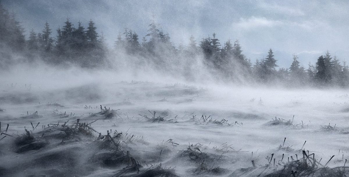 Administrația Națională de Meteorologie (ANM) a emis sâmbătă dimineața avertizări meteo de tip nowcasting pentru mai multe zone montane din țară, cu avertizarea Cod portocaliu de ninsoare și vânt puternic valabile până la ora 12:00