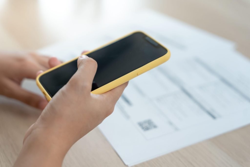 România se pregătește pentru un sistem de alertare a consumului energetic în timp real, într-un context de volatilitate accentuată a prețurilor la energie în Europa România începe să pună bazele unui program de alertare în timp real pentru consumul de energie electrică, un proiect esențial pentru a gestiona mai eficient costurile și pentru a crește transparența în rândul consumatorilor