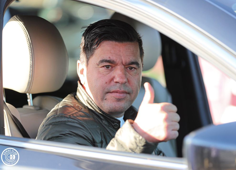 Cosmin Contra, antrenorul român în plină ascensiune în Golful Persic, a ajuns pentru prima dată în Qatar în octombrie 2025, fiind deja o prezență constantă și extrem de apreciată pe scena fotbalistică locală