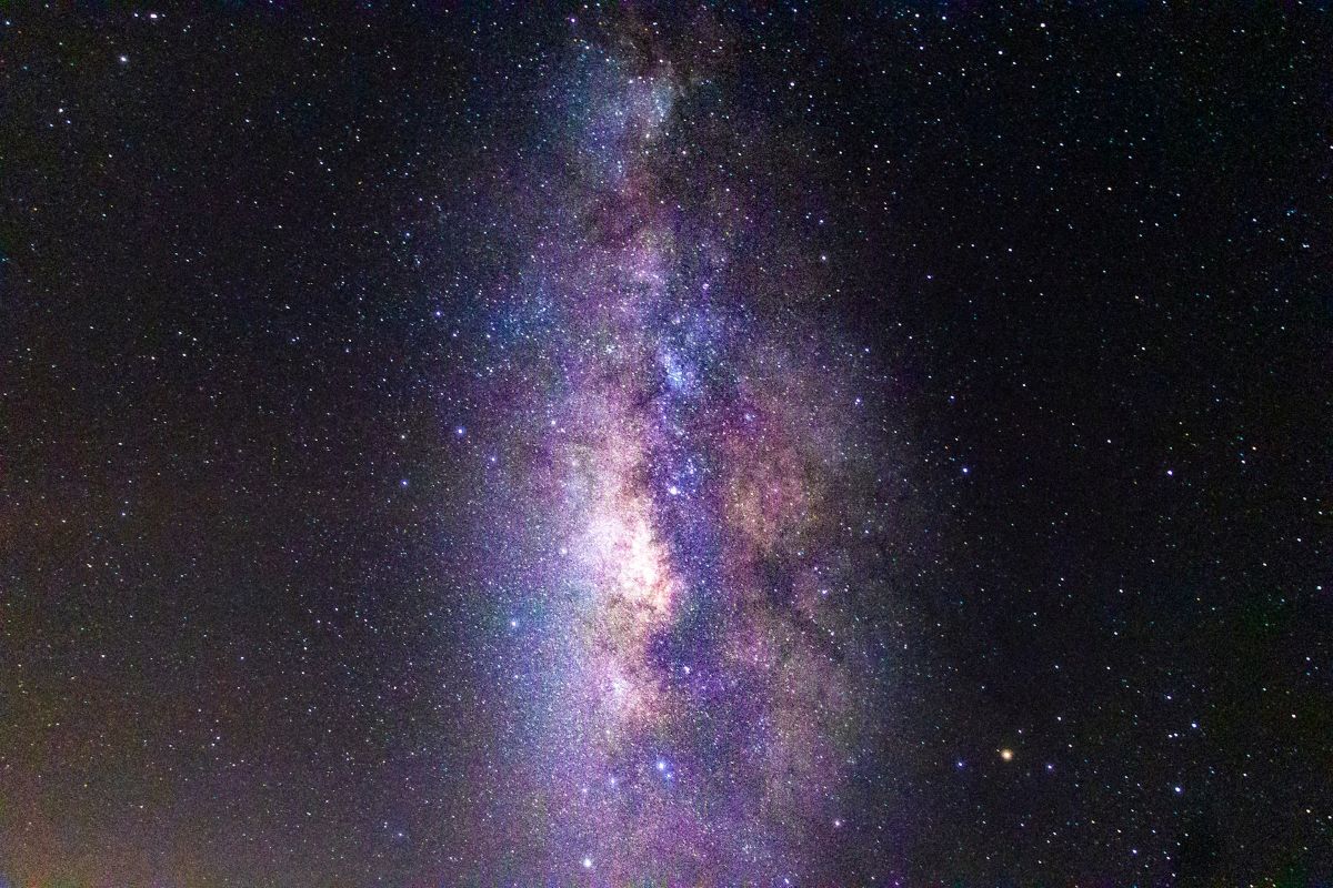 Călătorie în misterele spațiului: de la exoplanete neobișnuite, la noruri pline de aromă și enigme despre găurile negre Spațiul cosmic rămâne o sursă inepuizabilă de fascinație și mistere, un vast teatrul al fenomenele incomprehensibile pentru simțurile noastre