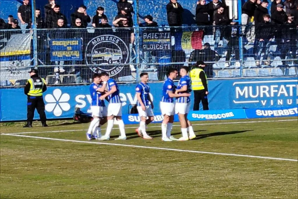 Farul Constanța a debutat cu dreptul în play-out-ul Superligii, după o victorie clară 2-0 obținută pe propriul teren în fața Petrolului Ploiești