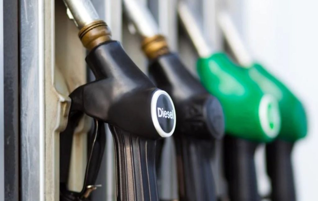 Prețurile carburanților din România continuă să înregistreze creșteri alarmante, trădând, fără îndoială, impactul conflictului din Orientul Mijlociu asupra pieței autohtone