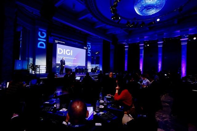Digi Communications (DIGI) se pregătește să-și continue expansiunea în piața europeană, dar rămâne ferm pe poziție în privința strategiei sale de creștere și aliniere cu investițiile