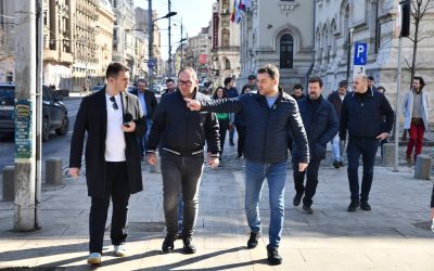 Domnul Ciucu ar trebui să învețe mai mult de la Băsescu decât de la Piedone, afirmă editorial