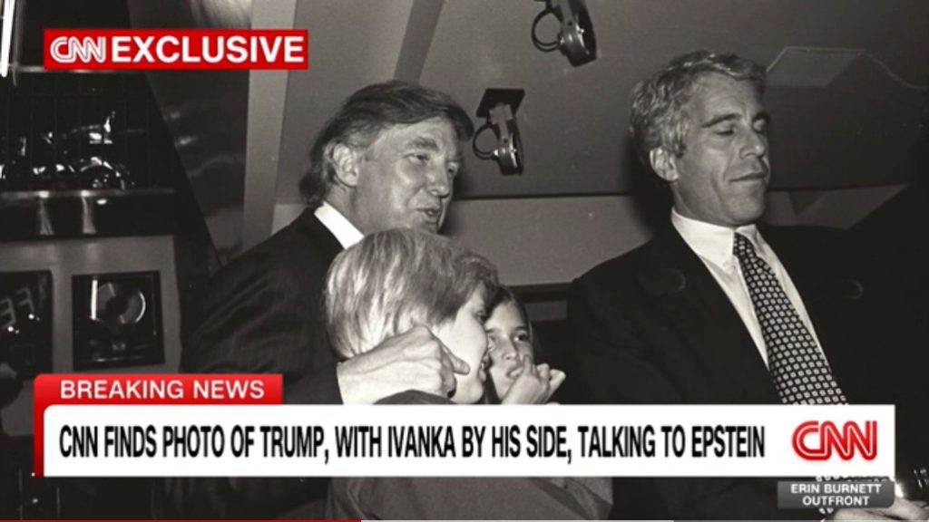 Victimele lui Jeffrey Epstein acuză Administrația Trump și Google de încălcarea drepturilor la confidențialitate Un val de controverse îmbracă recent cazul publicării masive de documente legate de cazurile lui Jeffrey Epstein, miliardarul american acuzat de trafic de minori, după ce mai multe victime s-au prezentat în instanță pentru a cere despăgubiri și recunoaștere