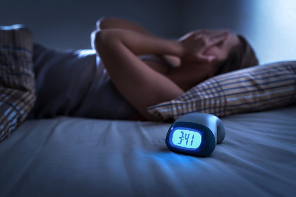 O metodă controversată pentru relaxarea minții, promovată online, atrage din nou atenția asupra științei din spatele tehnicilor de relaxare În era digitală, metodele de relaxare și gestionare a stresului se multiplică rapid, unele bazându-se pe tradiție și alte chiar pe cele mai recente cercetări științifice