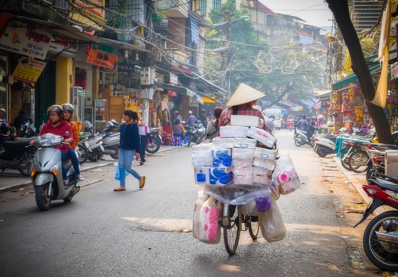 Poliția vietnamiană a anunțat recent destrămarea unei rețele criminale extrem de capilare, acuzată de deturnarea a „miliarde de dolari” prin intermediul unei platforme de criptomonede