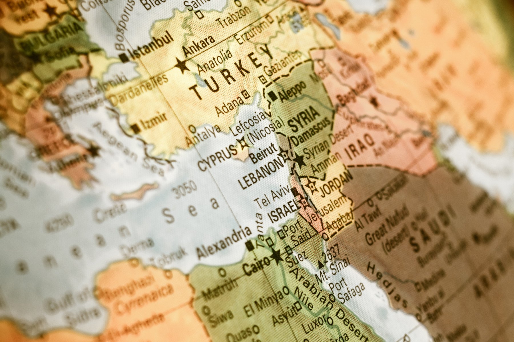 Președintele Turciei, Recep Tayyip Erdogan, a lansat vineri un nou val de critică dură la adresa Israelului, acuzând statul evreu de implicare în „masacrarea a sute de mii de persoane în Orientul Mijlociu”
