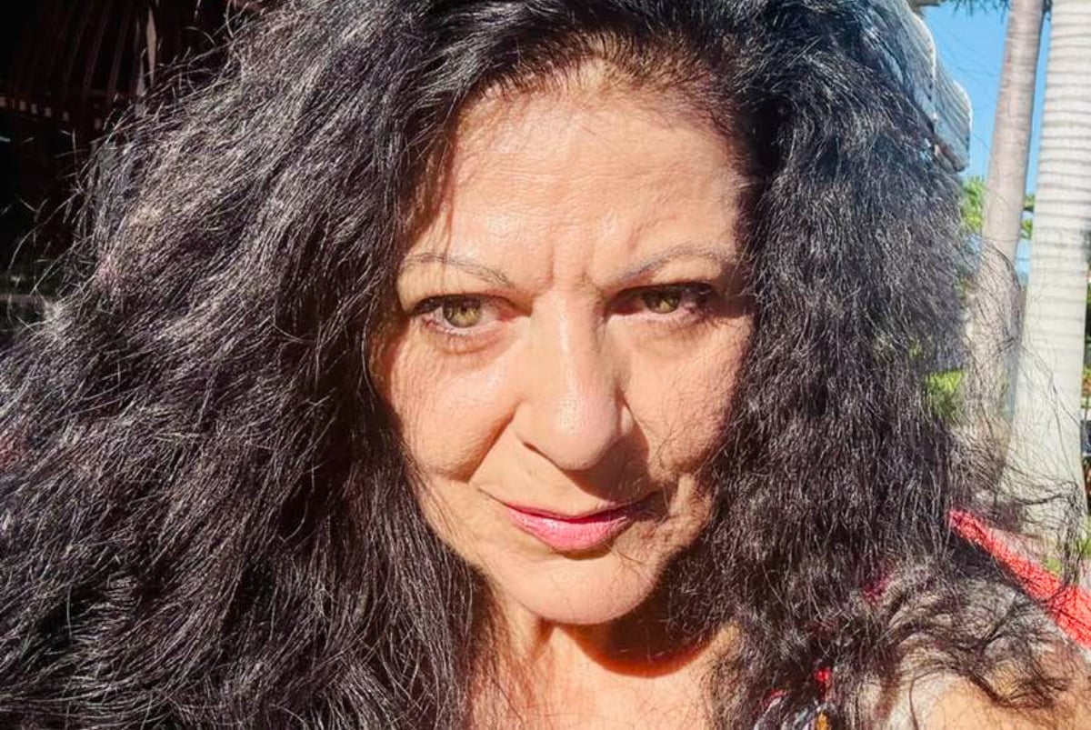 Elena Cârstea, artişta renumită, a revenit în România după ani buni în America, motivul fiind dorul de casă și sprijinul soțului său După o perioadă lungă petrecută în Statele Unite, Elena Cârstea și-a făcut apariția în țară, aducând cu ea povestea unui regres emoțional, dar și o revelație despre legătura specială cu familia