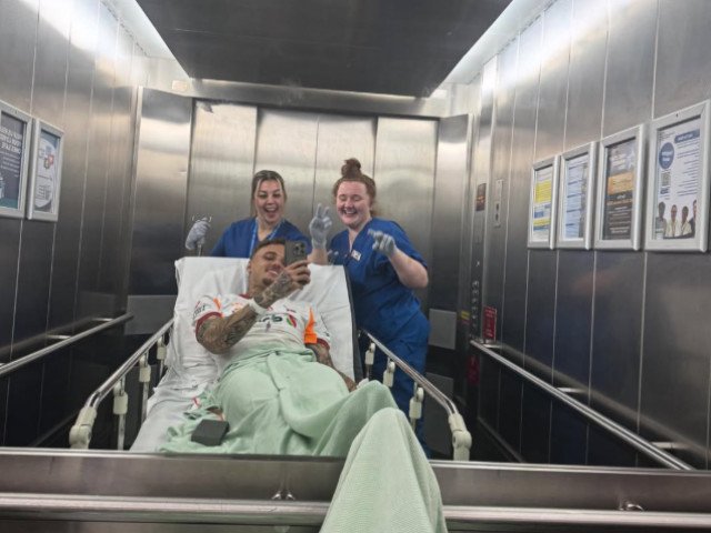 Galatasaray a trecut prin momente extrem de tensionate în meciul de marți seară de pe terenul Liverpool, după ce unul dintre jucătorii echipei turcești a suferit o accidentare care a șocat pe toată lumea