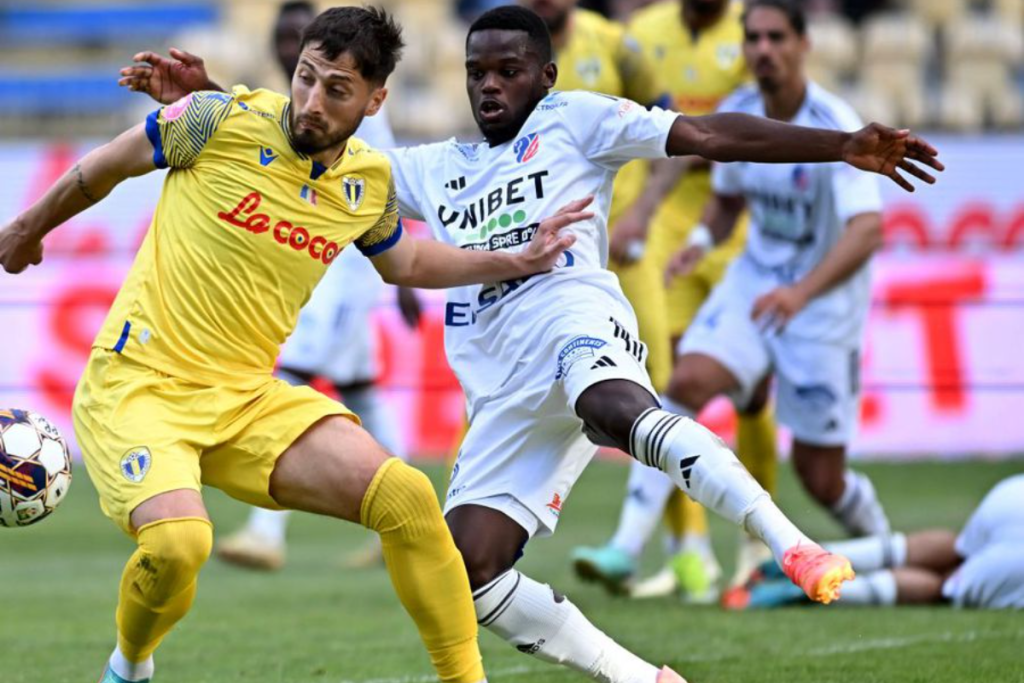 FC Botoșani și Petrolul Ploiești se întâlnesc sâmbătă, la ora 17:00, într-un meci extrem de important din cadrul etapei a X-a a Superligii