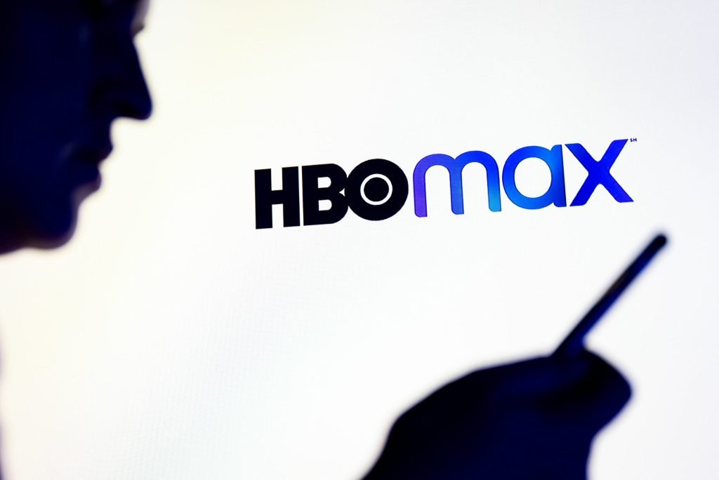 Gigantii streaming se prind în luptă pentru suprematie: Paramount+ și HBO Max, pe cale de a fuziona Un nou capitol important se scrie în domeniul divertismentului, anunțând o posibilă alianță majoră care are potențialul de a schimba radical piața serviciilor de streaming online din România și din întreaga lume