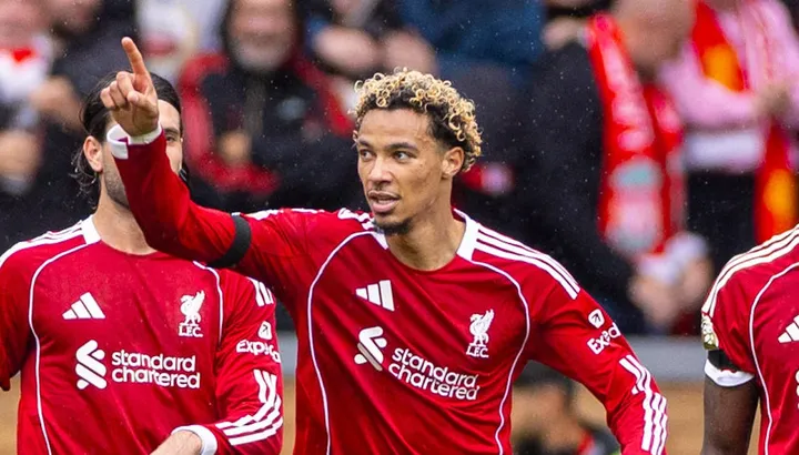 Liverpool și Tottenham, duel crucial în Premier League: preview, rezultate probabile, echipele

(Note: Acest titlu are 69 de caractere și pasionează cititorii, caracteristic stilului jurnalistic românesc.)