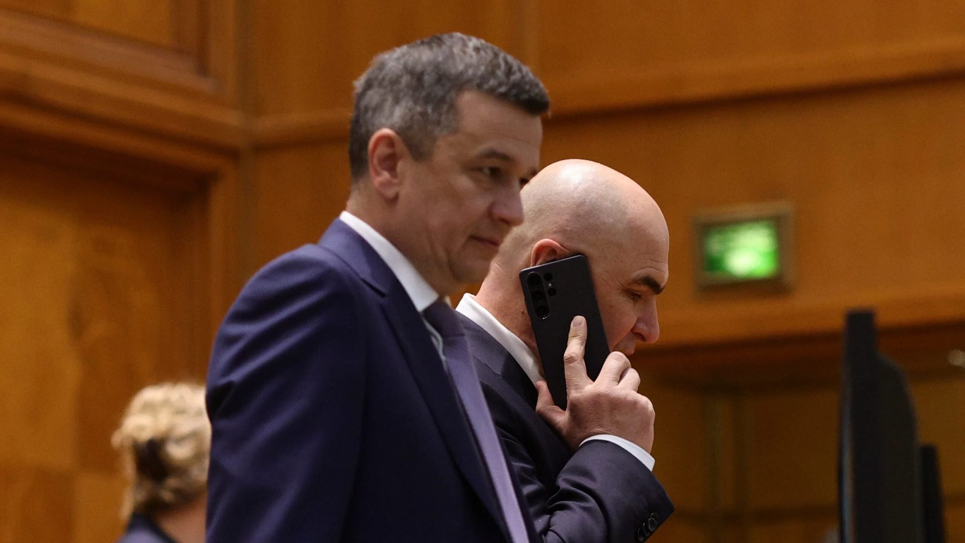 Sorin Grindeanu solicită reducerea accizelor și TVA pentru carburanți; critici pentru Bolojan: „Încearcă să forțeze soluții”