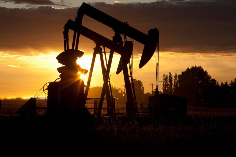 Piețele energetice globale sunt în plină agitație, fiind grav afectate de conflictul din Orientul Mijlociu, care a condus la o creștere record a prețului petrolului