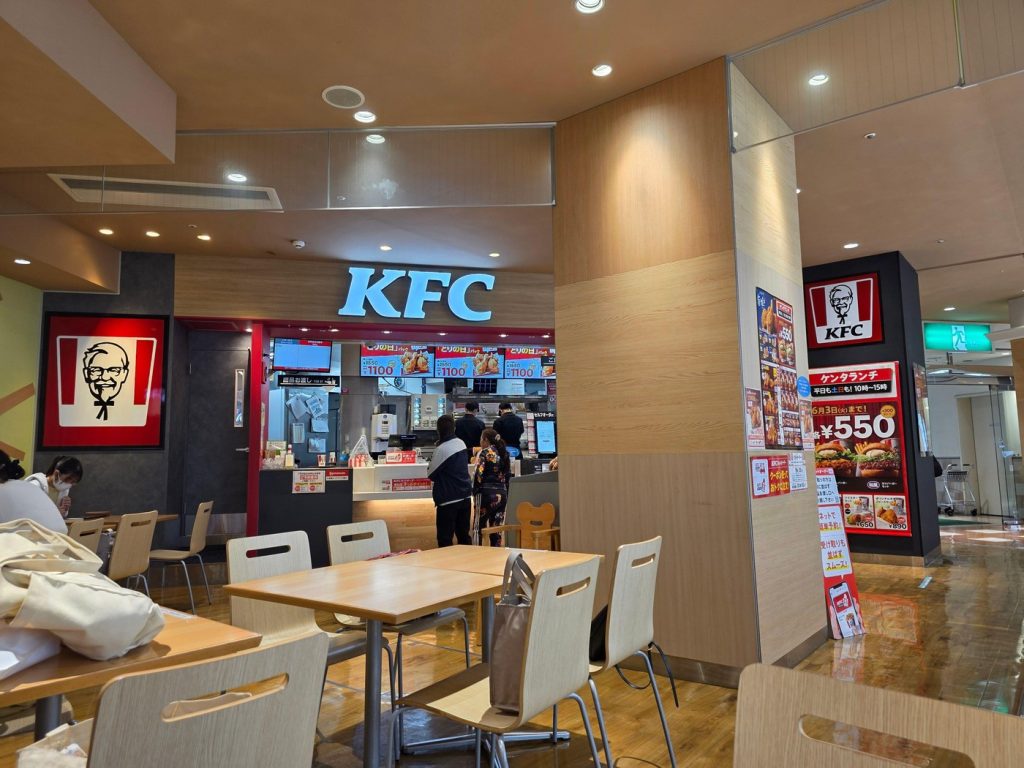 Sphera Franchise Group continuă să își mărească prezența pe piața din România, planificând deschiderea a 11 noi restaurante în următoarele luni