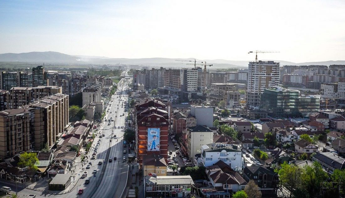 Curtea Constituțională a Kosovo a respins miercuri decretul președintei Vjosa Osmani, dispus în urmă cu câteva zile, de dizolvare a parlamentului și convocare de alegeri legislative anticipate
