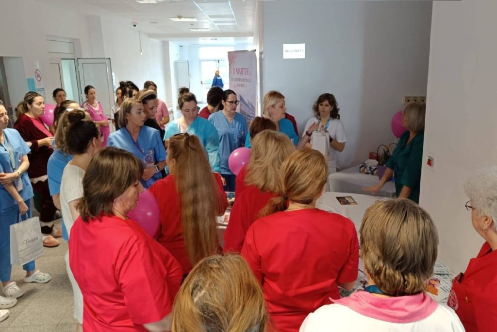 Maternitatea Buzău celebrată cu ocazia Zilei Internaționale a Femeii: un omagiu adus delicateței și dedicării femeilor Într-un gest de apreciere și recunoștință pentru femeile care îngrijesc vieți și aduc pe lume zeci de copii, Maternitatea Buzău a organizat miercuri, 4 martie, un eveniment menit să celebreze feminitatea, empatia și dăruirea