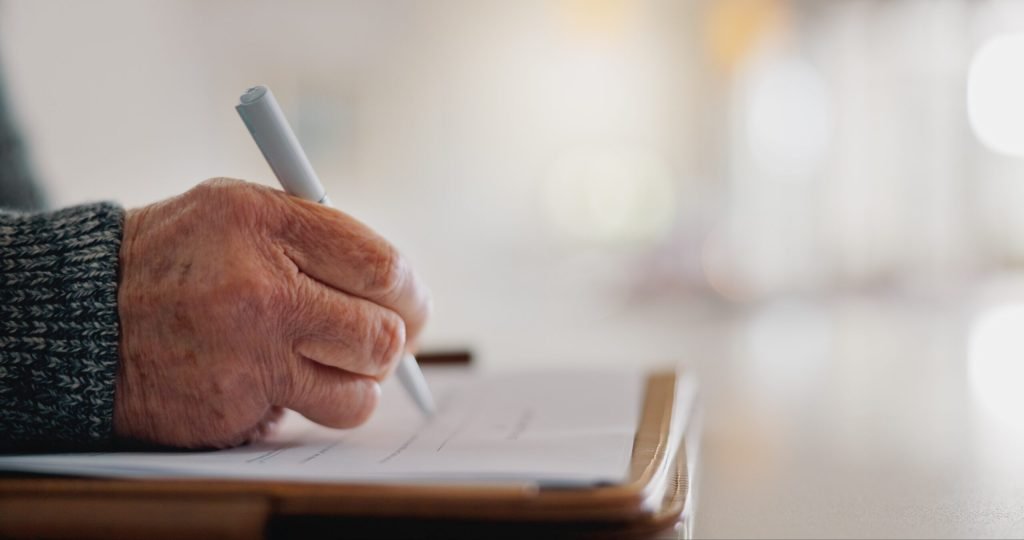 O moștenire controversată: o femeie din Moldova, pierdută în justiție pentru 100.000 de euro lăsați de o bătrână din Italia Un caz recent din Italia scoate la iveală complexitatea și ambiguitățile din jurul testamentelor și drepturilor de moștenire, punând în centrul atenției o femeie din Moldova și o sumă considerabilă de bani, 100.000 de euro, lăsată de o bătrână italieză pentru o îngrijitoare