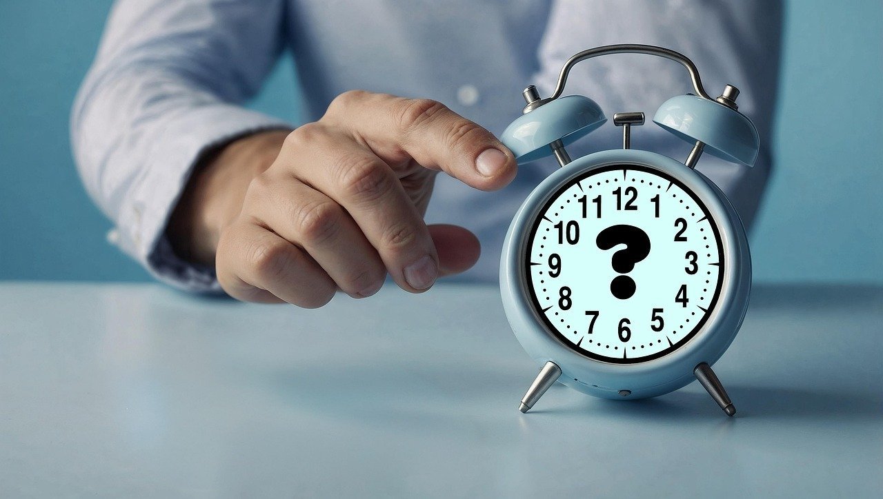 România se pregătește pentru trecerea la ora de vară, eveniment care va avea loc în noaptea dintre 28 și 29 martie 2026, când ceasurile vor fi dat cu o oră înainte, ora 3.00 devenind ora 4.00