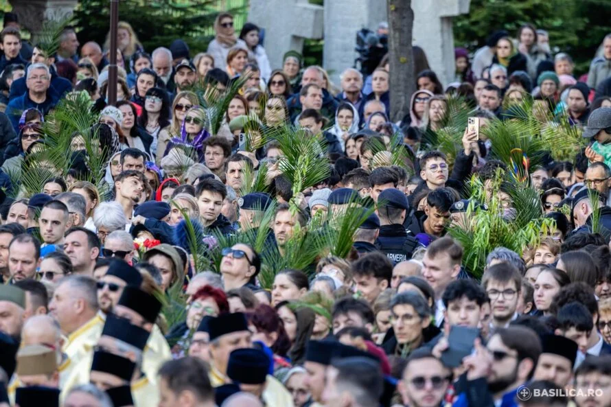 Bucureștiul se pregătește pentru procesiunea de Florii, un eveniment tradițional cu semnificație profundă pentru creștinii ortodocși În acest weekend, creștinii ortodocși vor marca una dintre cele mai importante sărbători ale anului bisericesc: Intrarea Domnului în Ierusalim, cunoscută sub denumirea populară de Florii