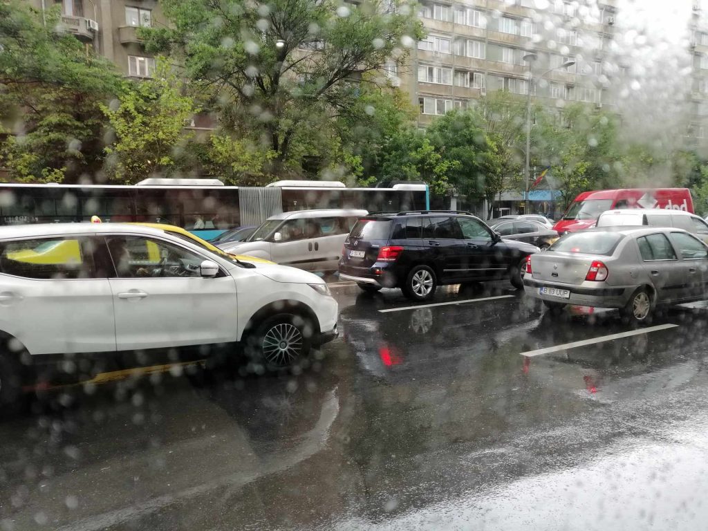 În București, săptămâna debutează cu vreme rece și instabilă, potrivit prognozei meteo emise de Administrația Națională de Meteorologie (ANM)