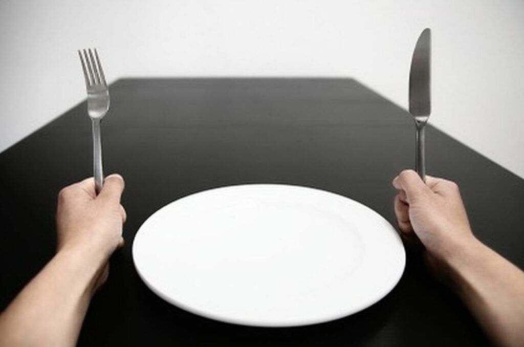 Ce riscuri aduce excesul de food după post pentru sănătate