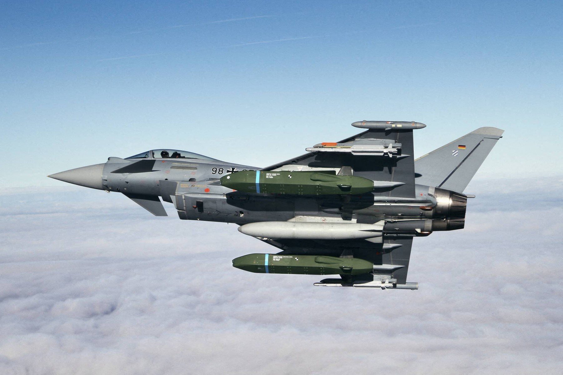 Germania schimbă discursul privind livrările de armament către Ucraina: nu mai sunt necesare rachetele Taurus Cancelarul german Friedrich Merz a surprins scena geopolitică prin declarația sa recentă, în care afirmă că nu mai consideră necesară furnizarea către Ucraina a rachetelor de croazieră Taurus, având o rază lungă de acțiune